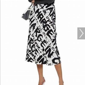 ISO Dvf crochet trimmed Mae crepe skirt in size small or 4